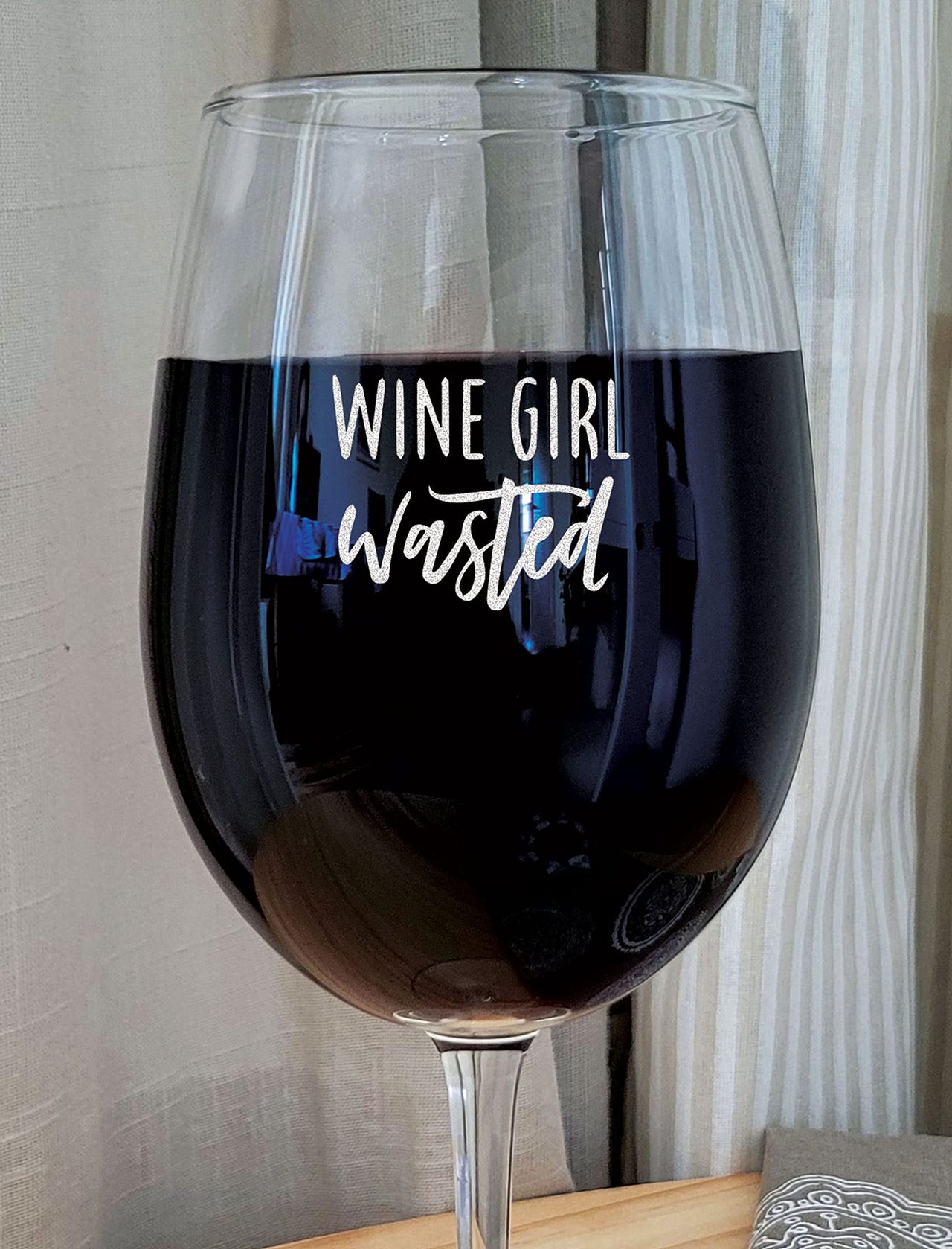 the pink magnet Wine Girl Wasted - Engraved Wine Glass