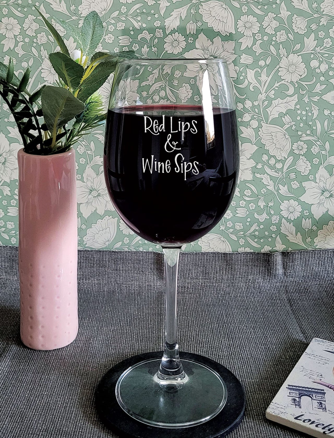 the pink magnet Red Lips & Wine Sips - Engraved Wine Glass